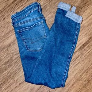 Blue American Eagle Jeans, Size 6 short, next level stretch